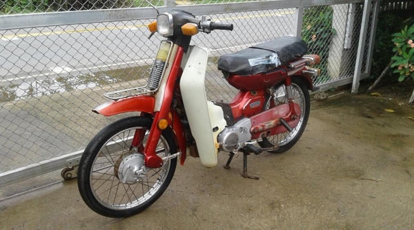 ขาย ยามาฮ่า Y80 เล่มพร้อมโอนภาษีขาดเครื่องดีไฟติดแตรดังสีเดิมโรงงานสียังสวย