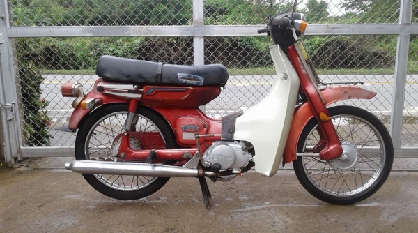 ขาย ยามาฮ่า Y80 เล่มพร้อมโอนภาษีขาดเครื่องดีไฟติดแตรดังสีเดิมโรงงานสียังสวย