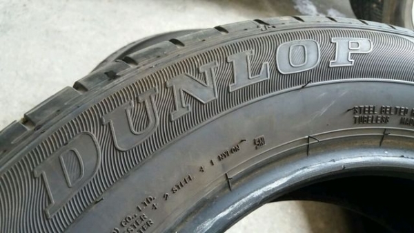 ขายยาง Dunlop 185 65 15 ปี 17