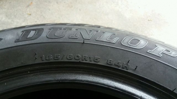 ขายยาง Dunlop 185 60 15 ปี 16-17