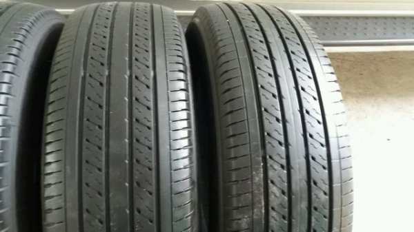 ขายยาง Dunlop 205 70 15 ปี 17 ขายยาง Dunlop 205 70 15 ปี 17