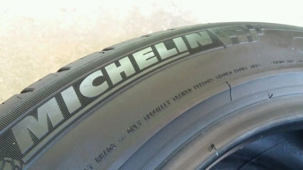 ขายยางคู่ Michelin 195 55 15 ปี 16-17 ขายยางคู่ Michelin 195 55 15 ปี 16-17