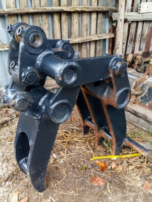 ขายปากคีบแบ็กโฮ สนใจติดต่อ 086-324-1992 086-775-7900