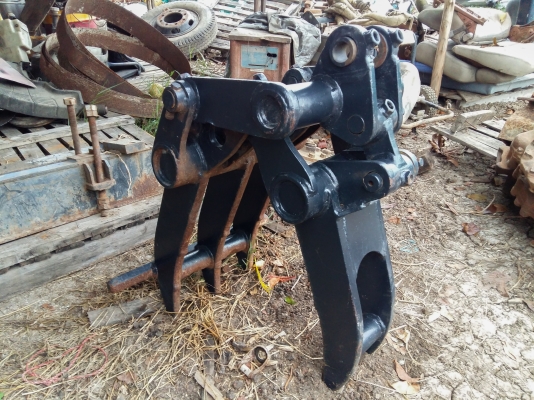 ขายปากคีบแบ็กโฮ สนใจติดต่อ 086-324-1992 086-775-7900