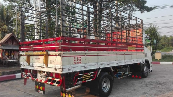 ขาย 6 ล้อ isuzu 150 NPR รถห้างเเท้ยาว 5 เมตร สภาพเดิมๆสวยๆพร้อมใช้งาน
