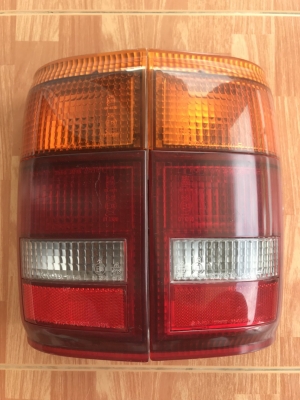 ไฟมุม isuzu mu แท้ iki japan ใส่ tfr cameo คู่ละ 800 บาท ไฟมุม isuzu mu แท้ iki japan ใส่ tfr cameo คู่ละ 800 บาท