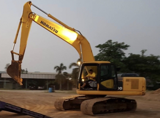 ขายด่วน!! KOMATSU PC200-7 สภาพสวยค่ะ ขายด่วน!! KOMATSU PC200-7 สภาพสวยค่ะ