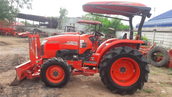 รถแทรกเตอร์มือสอง