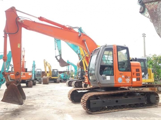 มาใหม่จ้า..HITACHI ZX135US  เก่านอกแท้  สภาพสวย  เดิมๆๆ..พร้อมใช้  โทร 089-3818694  จ๊อย