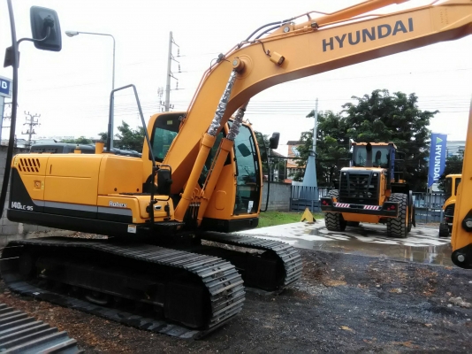 ขายรถแบคโฮ รุ่น 140-9s ขายรถแบคโฮ รุ่น 140-9s