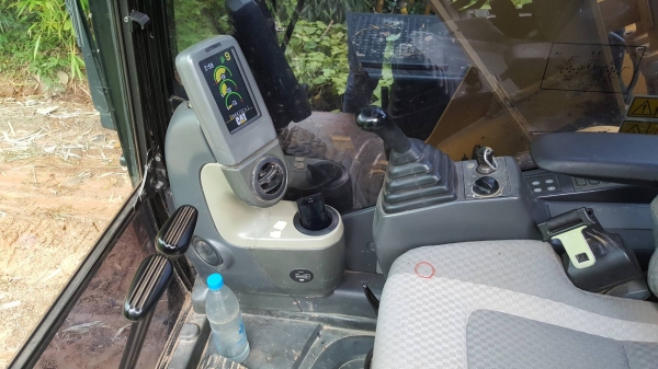 ขาย แบคโฮ CAT 318D2 L ออกห้างมือเดียวปี 58 รถสวยเต็มทุกระบบ ใช้งานน้อยแค่ 6,XXX ชม. เอกสารสัญญาซื้อขายจากบริษัท