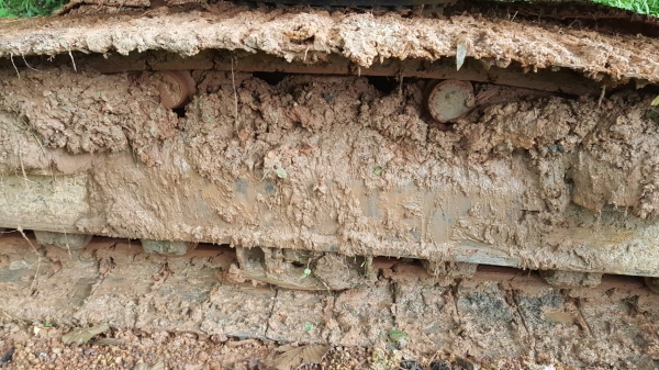 ขาย แบคโฮ CAT 318D2 L ออกห้างมือเดียวปี 58 รถสวยเต็มทุกระบบ ใช้งานน้อยแค่ 6,XXX ชม. เอกสารสัญญาซื้อขายจากบริษัท