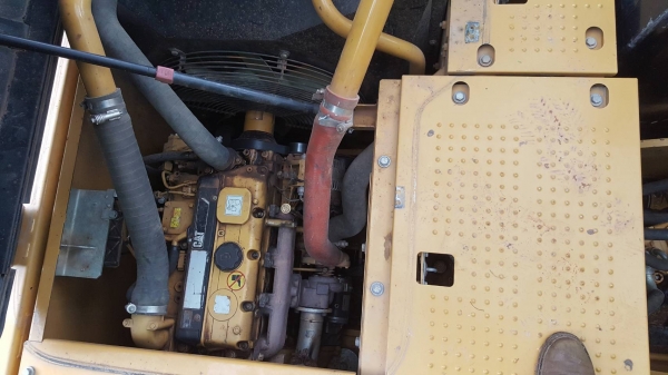 ขาย แบคโฮ CAT 318D2 L ออกห้างมือเดียวปี 58 รถสวยเต็มทุกระบบ ใช้งานน้อยแค่ 6,XXX ชม. เอกสารสัญญาซื้อขายจากบริษัท