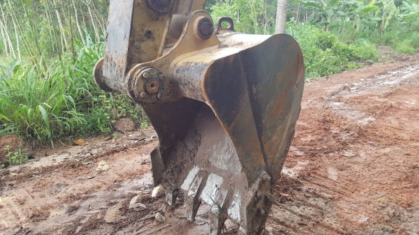 ขาย แบคโฮ CAT 318D2 L ออกห้างมือเดียวปี 58 รถสวยเต็มทุกระบบ ใช้งานน้อยแค่ 6,XXX ชม. เอกสารสัญญาซื้อขายจากบริษัท