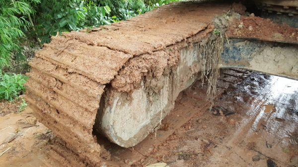 ขาย แบคโฮ CAT 318D2 L ออกห้างมือเดียวปี 58 รถสวยเต็มทุกระบบ ใช้งานน้อยแค่ 6,XXX ชม. เอกสารสัญญาซื้อขายจากบริษัท