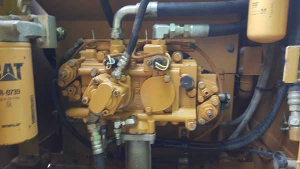 ขาย แบคโฮ CAT 318D2 L ออกห้างมือเดียวปี 58 รถสวยเต็มทุกระบบ ใช้งานน้อยแค่ 6,XXX ชม. เอกสารสัญญาซื้อขายจากบริษัท