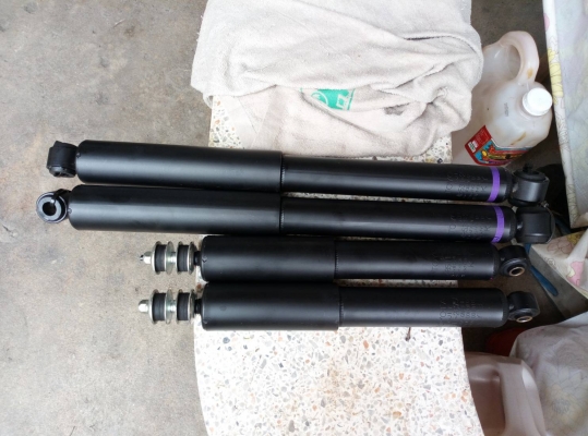 ขายโช๊คอัพ kyb ใส่กระบะ