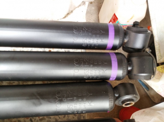 ขายโช๊คอัพ kyb ใส่กระบะ