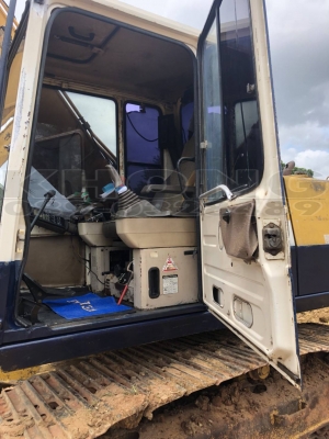 ขายด่วน รถแบคโฮ komatsu 200/5 ไฟฟ้าครบ ระบบเต็ม เครืองปั้มดี โซ่ เอวแน่น มีเอกสารอินวอย พร้อมชุดโอน รถสวยพร้อมใช้งานครับ ขาย 600000 บาท ขายด่วน รถแบคโฮ komatsu 200/5 ไฟฟ้าครบ ระบบเต็ม เครืองปั้มดี โซ่ เอวแน่น มีเอกสารอินวอย พร้อมชุดโอน รถสวยพร้อมใช้งานครับ ขาย 600000 บาท