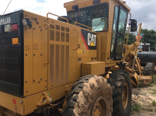 รถเกรด CAT.140 K ทำงาน 2 พันกว่า ชม.เอกสารเล่มทะเบียนราคา 4,700,000