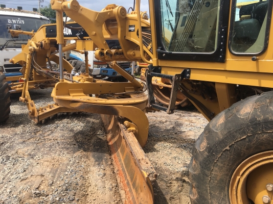 รถเกรด CAT.140 K ทำงาน 2 พันกว่า ชม.เอกสารเล่มทะเบียนราคา 4,700,000