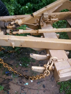 ขาย 295,000 รถเกรด KOMATSU GD 305 M เครื่องดี เกียร์ดี รถบบไฮดอร์ลิคแรง ยางดี รถพร้อมใช้ราคาถูก รถอยู่ สระแก้ว 090-772-3710 090-772-3708