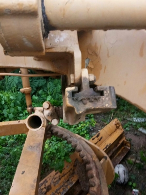 ขาย 295,000 รถเกรด KOMATSU GD 305 M เครื่องดี เกียร์ดี รถบบไฮดอร์ลิคแรง ยางดี รถพร้อมใช้ราคาถูก รถอยู่ สระแก้ว 064-191-1112