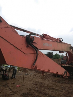 ขาย 1,950,000 แบคโฮบูมยาว 18 ม. HITACHI ZX 210-1 LC บูมยาว 6,000 ชม.เต็มสุดๆ ห้องโดยสารยังมีกลิ่นใหม่อยู่เลย เอกสารเล่ม  รถสวยพร้อมใช้เอกสารพร้อมโอน รถอยู่ ปทุมธานี สามโคก 064-191-1112