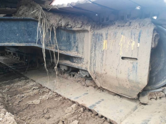 ขาย 1,950,000 แบคโฮบูมยาว 18 ม. HITACHI ZX 210-1 LC บูมยาว 6,000 ชม.เต็มสุดๆ ห้องโดยสารยังมีกลิ่นใหม่อยู่เลย เอกสารเล่ม  รถสวยพร้อมใช้เอกสารพร้อมโอน รถอยู่ ปทุมธานี สามโคก 064-191-1112