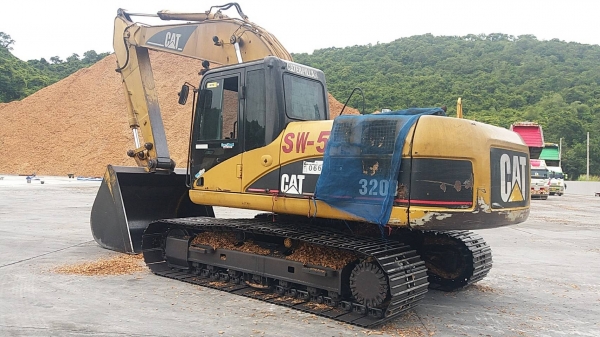 ขาย 1,250,000 CAT 320 D เล่มทะเบียน ไฟฟ้าครบ เครื่องดี ปั้มแรง เอวแน่น ช่วงล่างเต็ม รถพร้อมใช้งาน รถอยู่ ระยอง 090-772-3710 090-772-3708