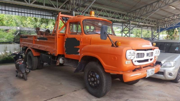 ขาย รถ 6 ล้อ หัวยาว มีวินส์ท้ายยกรถ เครื่อง 6BD1 165 แรงม้า (เลขเครื่องไม่ตรง) เกียร์ HO พาวเวอร์ ยา