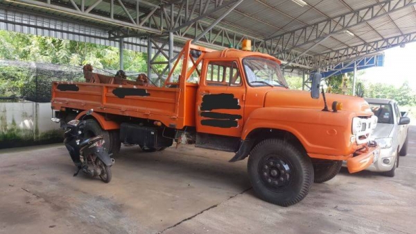 ขาย รถ 6 ล้อ หัวยาว มีวินส์ท้ายยกรถ เครื่อง 6BD1 165 แรงม้า (เลขเครื่องไม่ตรง) เกียร์ HO พาวเวอร์ ยา