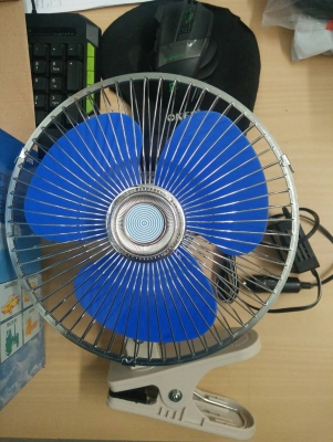 ขายพัดลมติดในรถบรรทุกหรือรถยนต์ 12 V / 24 V แบบหนีบและแบบเสียบ