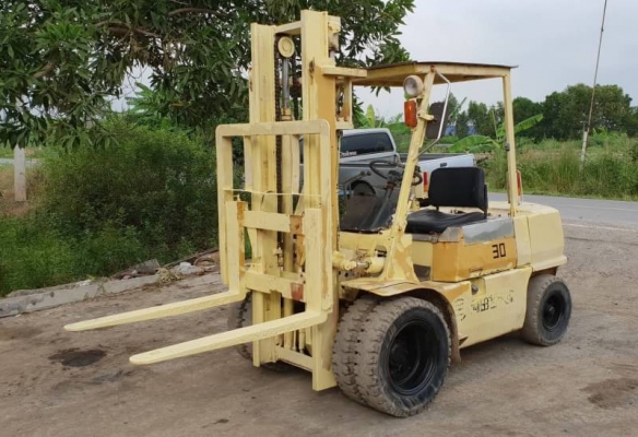 ขายด่วนรถยกดีเซลMITSUBISHI FD30-18 ยก3ตันเพาเวอรเสาสูง3เมตรยกให้ดูของหนัก3ตันสบายๆๆจริงๆวิ่งให้ดูจริงๆรถนอกนำเข้ายังไม่เคยใช้งานในเมืองไทยเลย