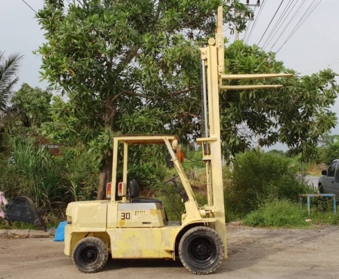 ขายด่วนรถยกดีเซลMITSUBISHI FD30-18 ยก3ตันเพาเวอรเสาสูง3เมตรยกให้ดูของหนัก3ตันสบายๆๆจริงๆวิ่งให้ดูจริงๆรถนอกนำเข้ายังไม่เคยใช้งานในเมืองไทยเลย