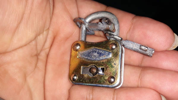ขายแม่กุญแจตราตาขนาด30MM. MADE IN GERMANY.เก่าเก็บ ขายแม่กุญแจตราตาขนาด30MM. MADE IN GERMANY.เก่าเก็บ