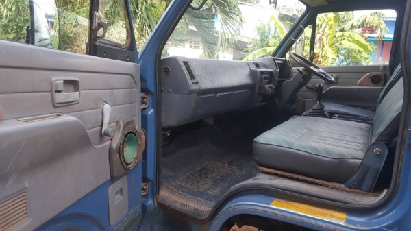 ขาย6ล้อISUZU NPR115สั้งลุยปี38 ยาว4.30 NPR59LU5F M คอกเหล็ก หัวเดิมบาง