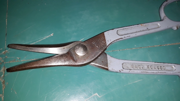 ขายกรรไกรตัดแผ่นเหล็กWISS MADE IN USA.ใหม่เก่าเก็บ