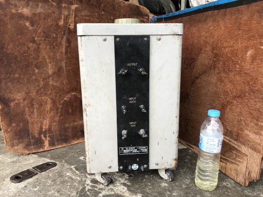 ขายหม้อแปลงไฟฟ้า Yamabishi Slide regulator made in Japan 30A ไฟเข้า 220/110V ไฟออกปรับได้ตั้งแต่ 0-240V พร้อมใช้งาน