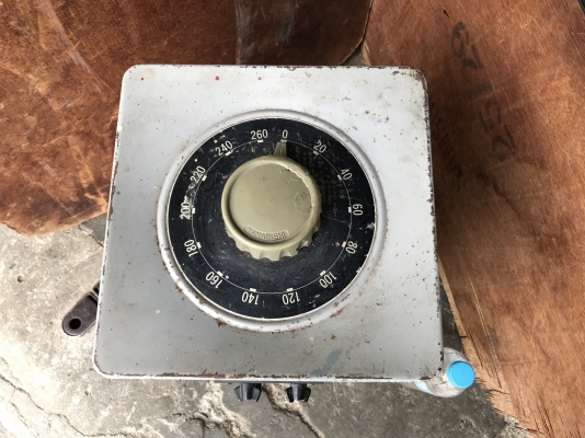 ขายหม้อแปลงไฟฟ้า Yamabishi Slide regulator made in Japan 30A ไฟเข้า 220/110V ไฟออกปรับได้ตั้งแต่ 0-240V พร้อมใช้งาน ขายหม้อแปลงไฟฟ้า Yamabishi Slide regulator made in Japan 30A ไฟเข้า 220/110V ไฟออกปรับได้ตั้งแต่ 0-240V พร้อมใช้งาน