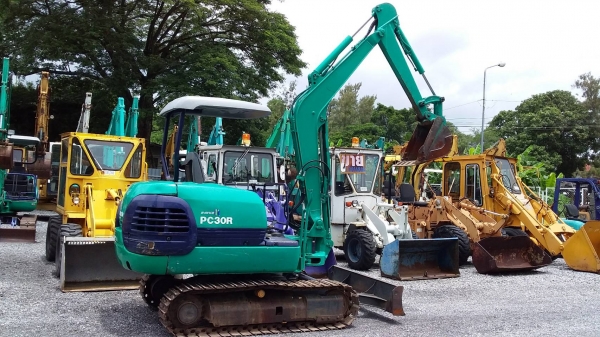 ต้องการขายรถขุดยี่ห้อ. KOMATSU-PC30R-8รถนอกนำเข้าจากญี่ปุ่น ต้องการขายรถขุดยี่ห้อ. KOMATSU-PC30R-8รถนอกนำเข้าจากญี่ปุ่น