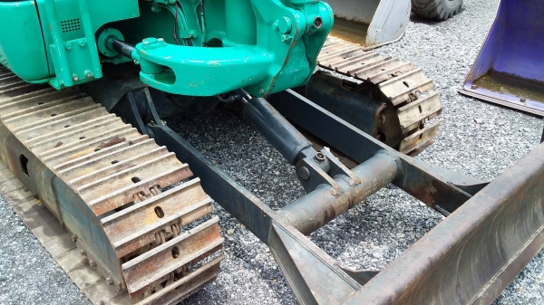 ต้องการขายรถขุดยี่ห้อ. KOMATSU-PC30R-8รถนอกนำเข้าจากญี่ปุ่น ต้องการขายรถขุดยี่ห้อ. KOMATSU-PC30R-8รถนอกนำเข้าจากญี่ปุ่น