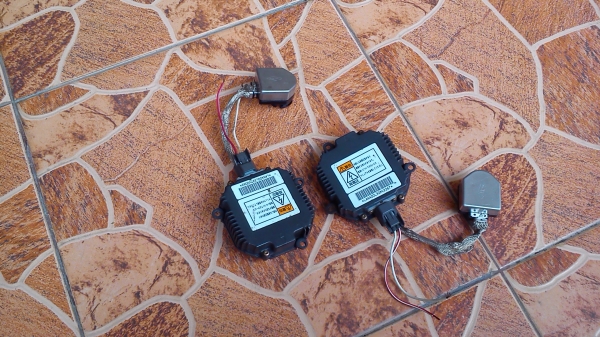 บัลลาสต์ XENON ของรถ NISSAN จากญี่ปุ่น