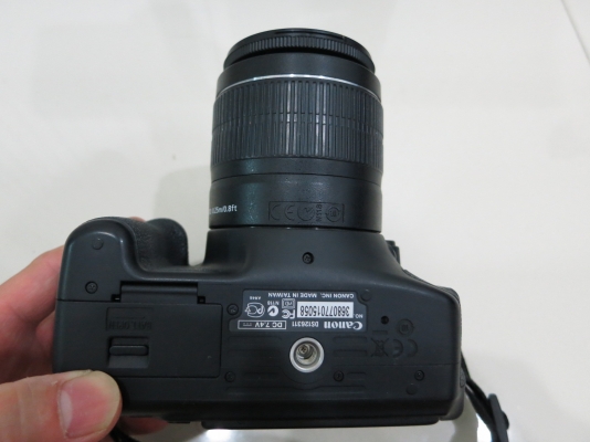 ลดราคา- Canon รุ่น EOS 600D 18 ล้าน เลนส์ 18-55 มีที่ชาร์ท กระเป๋า สภาพใหม่