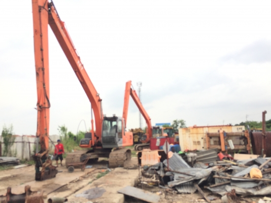 ขายรถแมคโคบูมยาว 15 เมตร  HITAHCHI 210LC