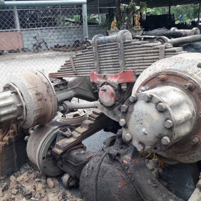 เพลาแท่น ROCKY 240 สวยพร้อมใช้งาน ตัดจากรถหัวลาก