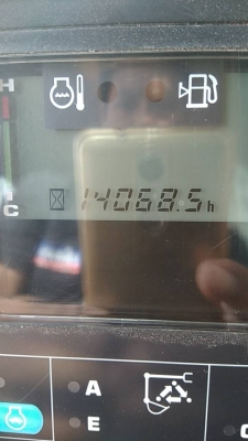 แบคโฮ KOMATSU  PC200 เลขไมล์ 14068