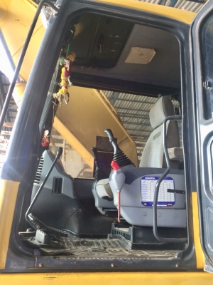 แบคโฮ KOMATSU  PC200 เลขไมล์ 14068
