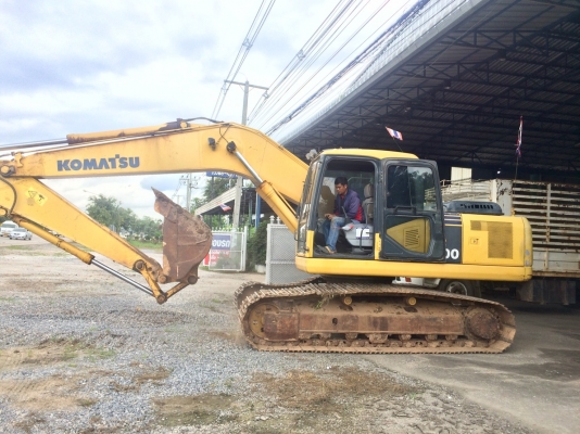 แบคโฮ KOMATSU  PC200 เลขไมล์ 14068