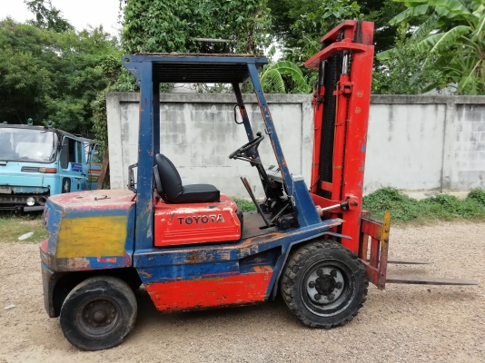 ขายโฟคลิฟท์ TOYOTA​ 3FD30 3 ตัน​ เครื่องดีเซล​ เสาสูง3.50ม.งาเท​ เครื่องแน่นไม่มีไอ​ สภาพสวยพร้อมใช้